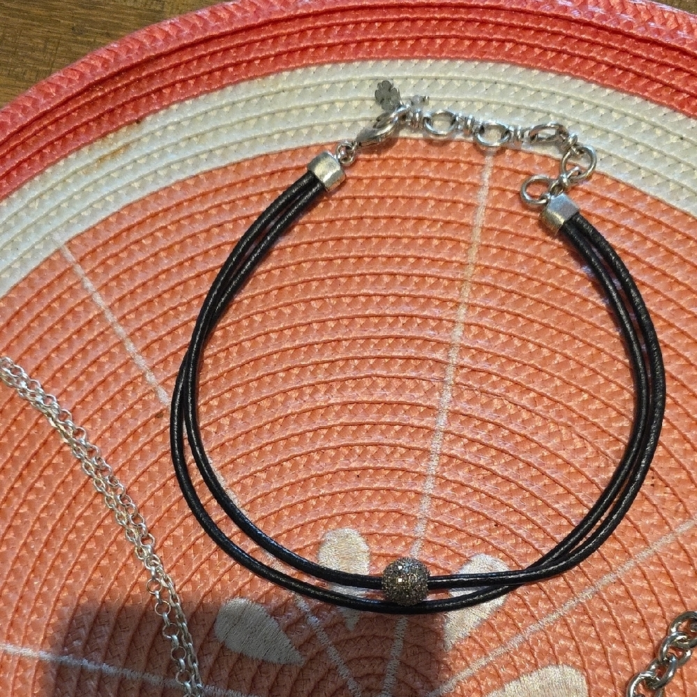 BUNDLE‎  Silver and Black Necklaces 3 Total - Picture 3 of 8